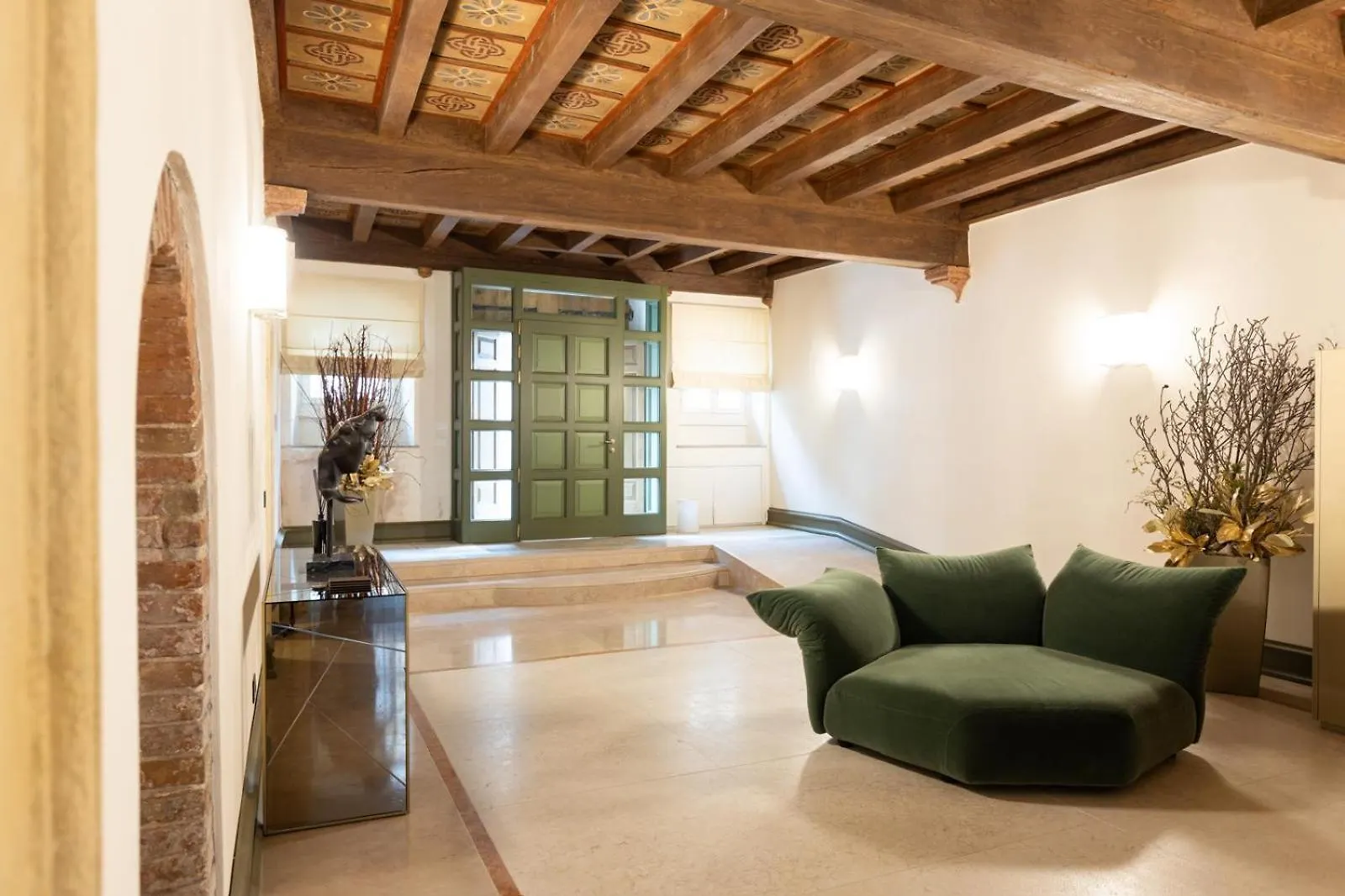 Palazzo Reggiani - Maria Callas Verona 0*,  Italy